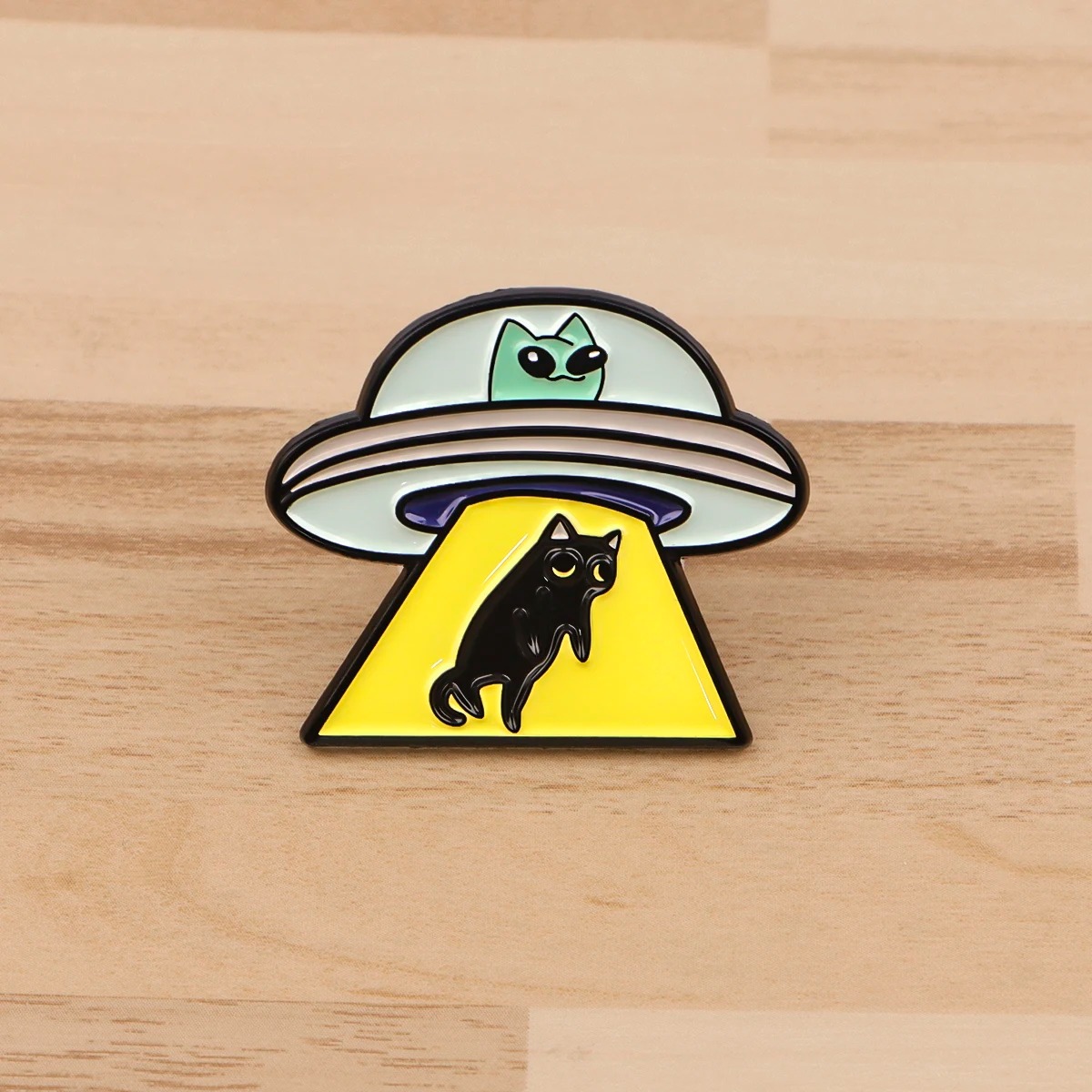 Эмалированная булавка с изобра – обзор и цена Model Kit Ufo