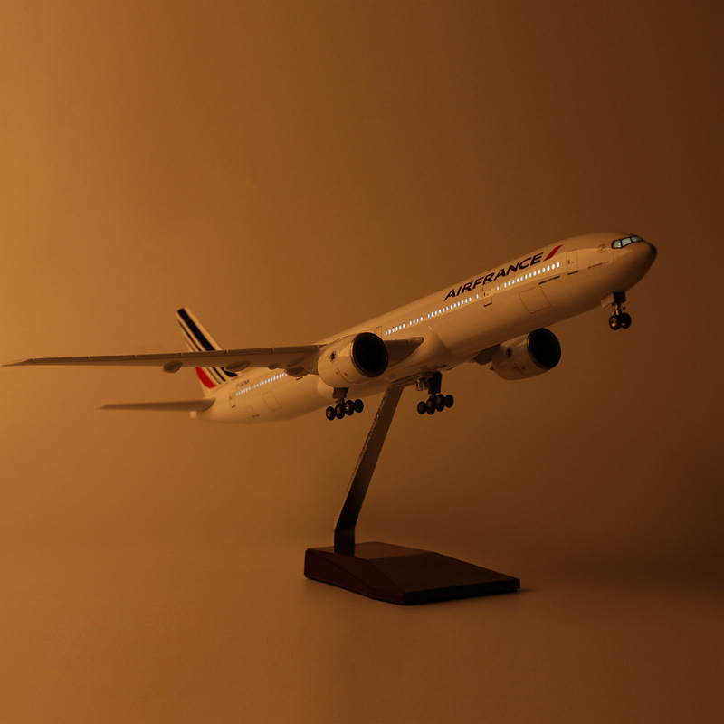Масштабная модель самолета 1/1 – обзор и цена Model Kit Resin